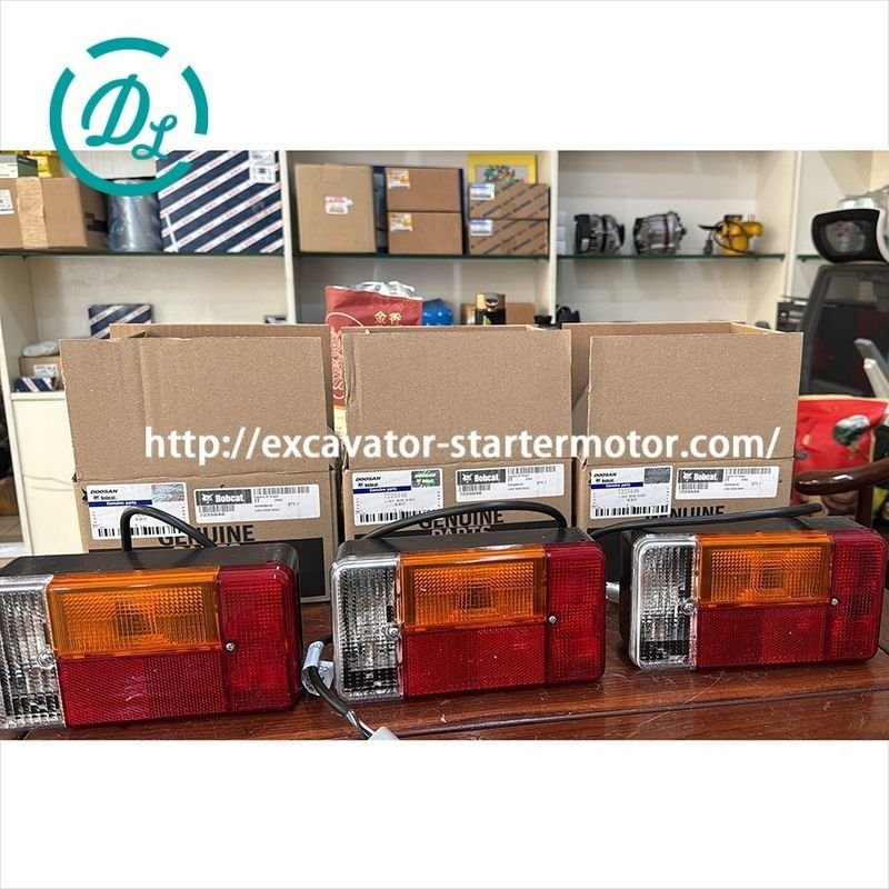 EexcavaStart راست چراغ عقب حفاری قطعات یدکی OEM 7225546 4