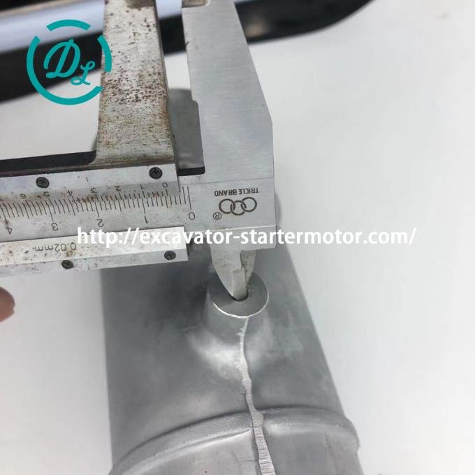 EexcavaStart ISUZU 6SD1 Thermostat Cover OEM 1-13713050-0 Engine Part 4