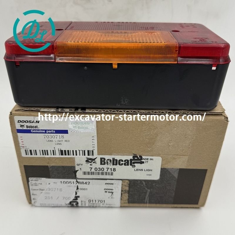 EexcavaStart อะไหล่รถขุด เลนส์ไฟสีแดง OEM 7030718 สำหรับ S450 453 1