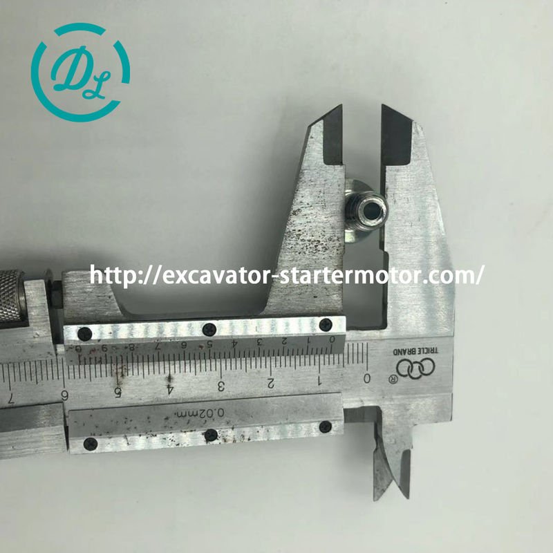 EexcavaStart ISUZU 4HK1 Motor Yağ D&ouml;n&uuml;ş Borusu Cıvatası OEM 1-09675037-1 1